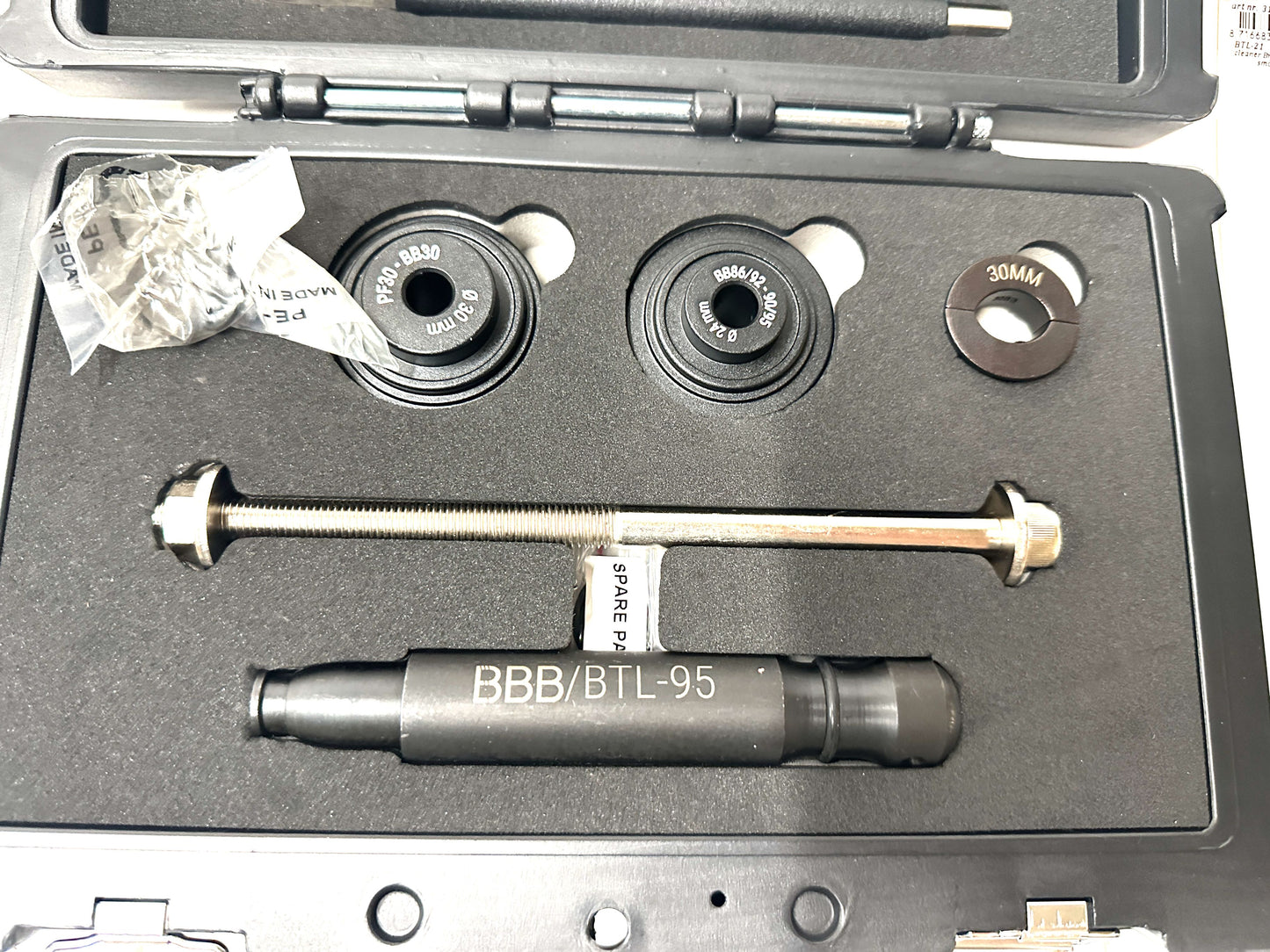 Lot of over 33 Bicycle Tools New Chain Cleaner Multi Bottom Bracket Cone New