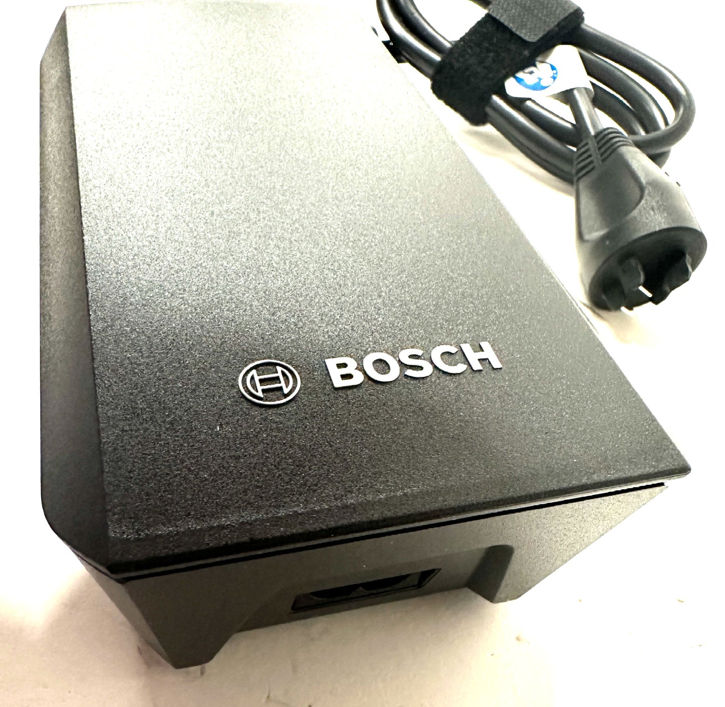 Bosch Ebike Standard Charger BCS210 0 275 007 906 Output 36v 2a 100-240V No Cord
