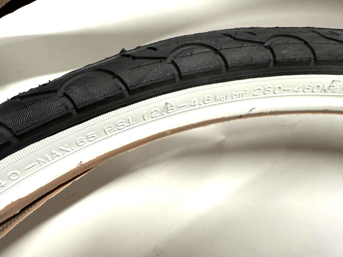 Pair (Lot of 2) Kenda Kwest White Wall K193 Wire Bead 26x1.50" Tires + Tubes