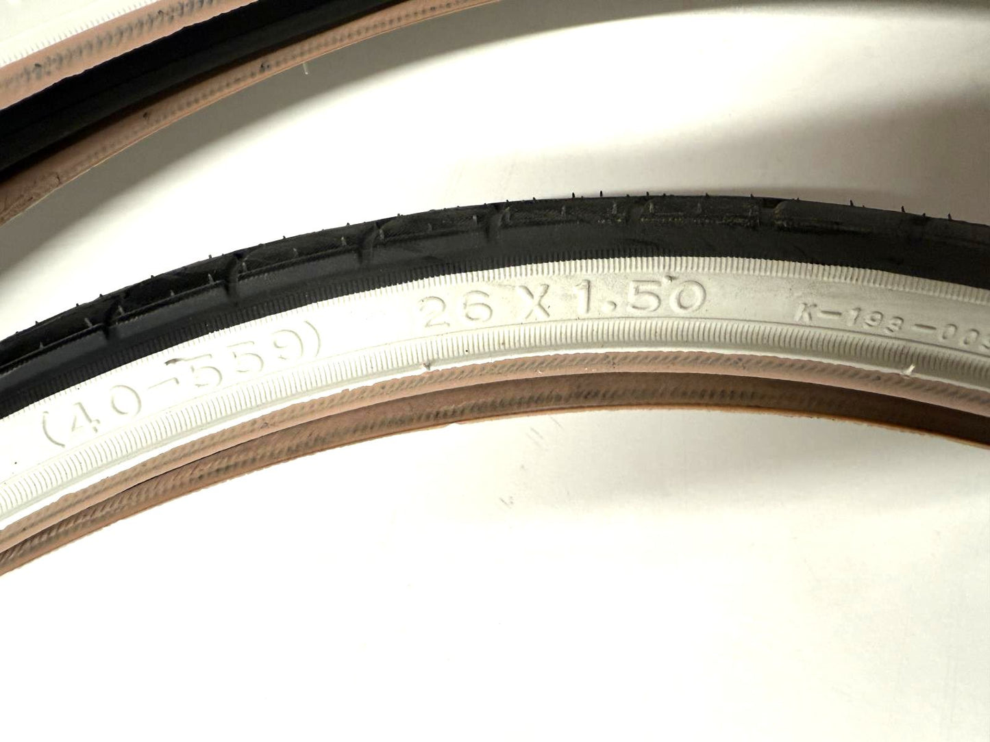 Pair (Lot of 2) Kenda Kwest White Wall K193 Wire Bead 26x1.50" Tires + Tubes