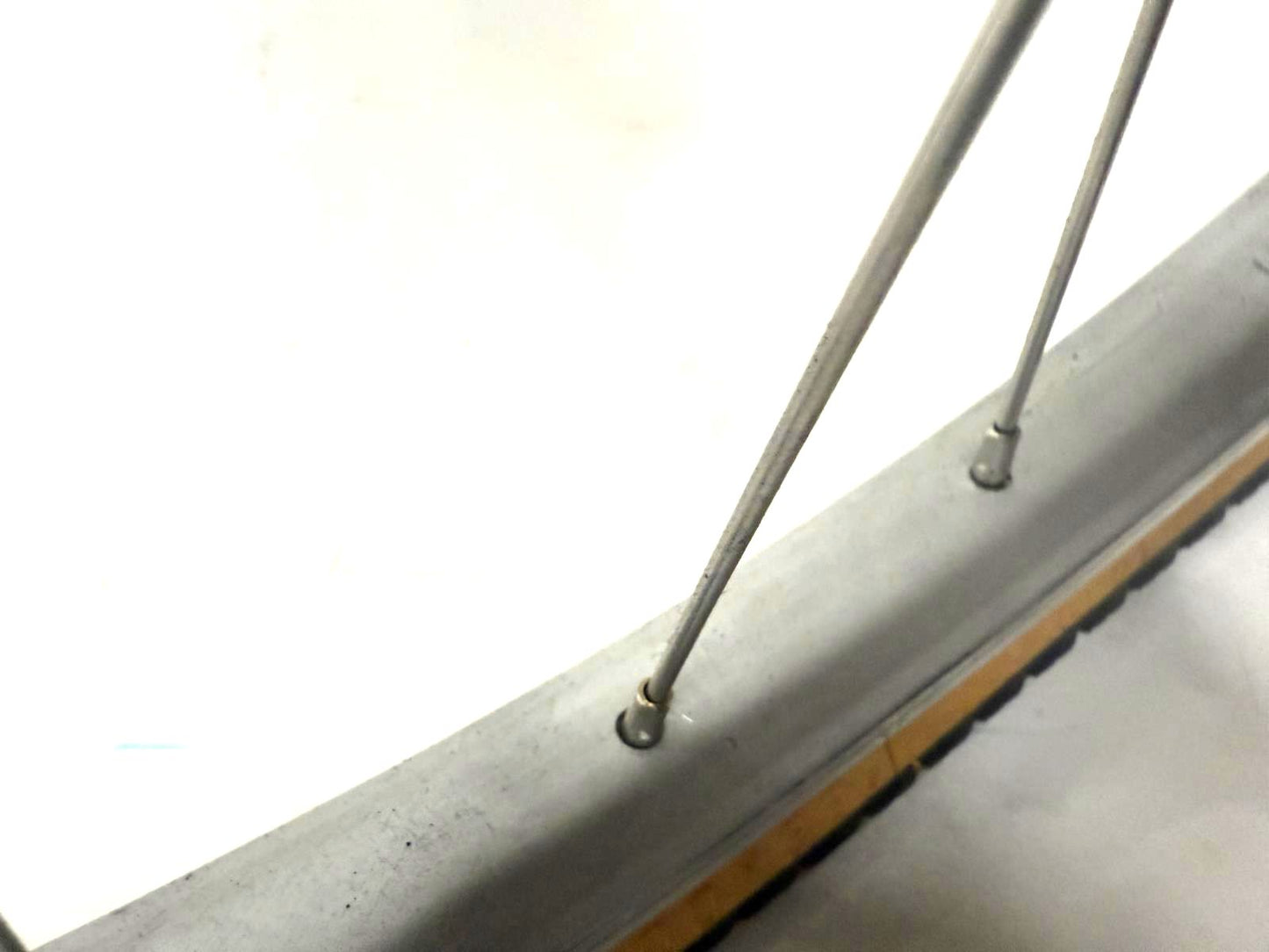 Road Bike Alloy Brake Bolt On Rear Wheel 700c HG 8-10 130mm with Tire and Tube