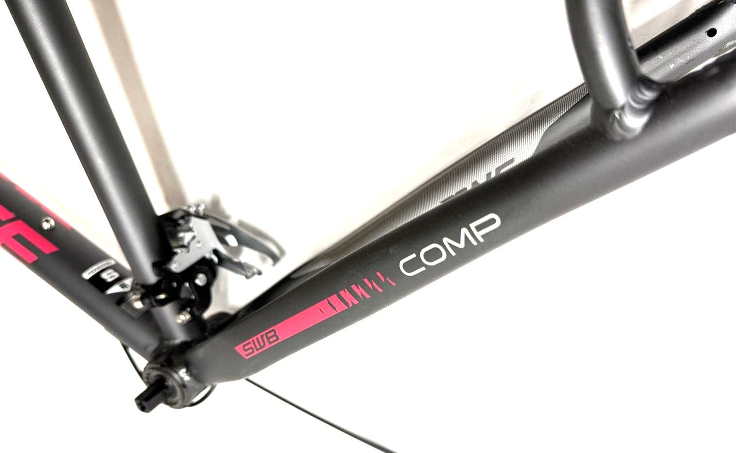 Mongoose Switchback Comp 27.5" Alloy Disc Hardtail Womens Small Bike Frame 135mm