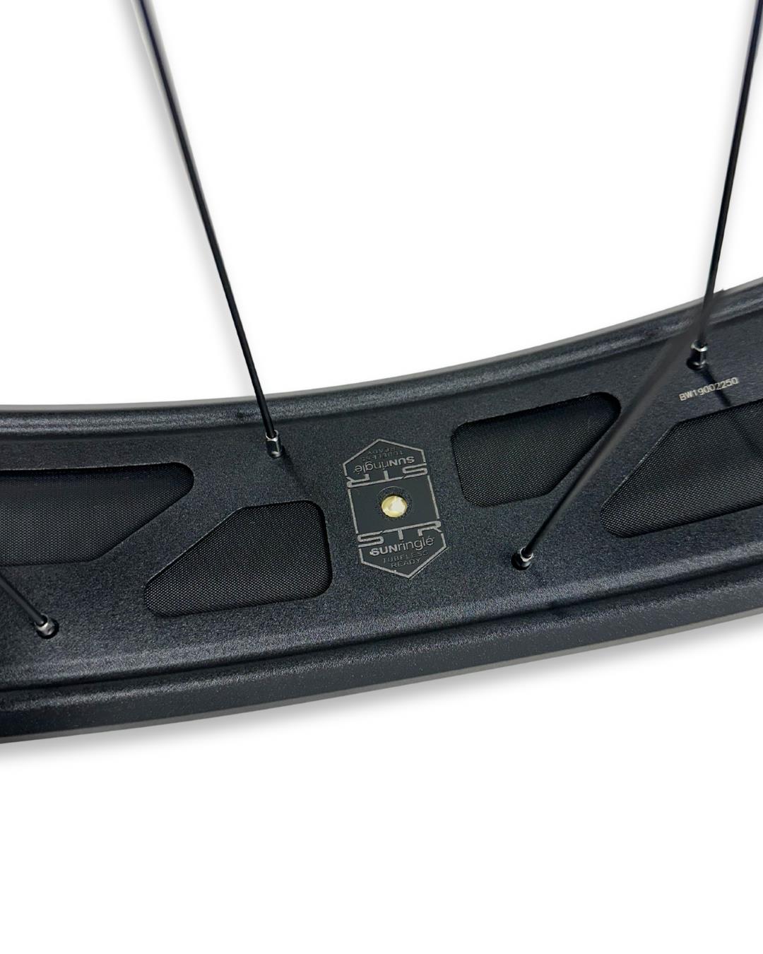 Sun Ringle Mulefut 80 26” Fat Bike Front Wheel – 150x15mm Thru Axle, Tubeless-Ready, 6-Bolt Disc