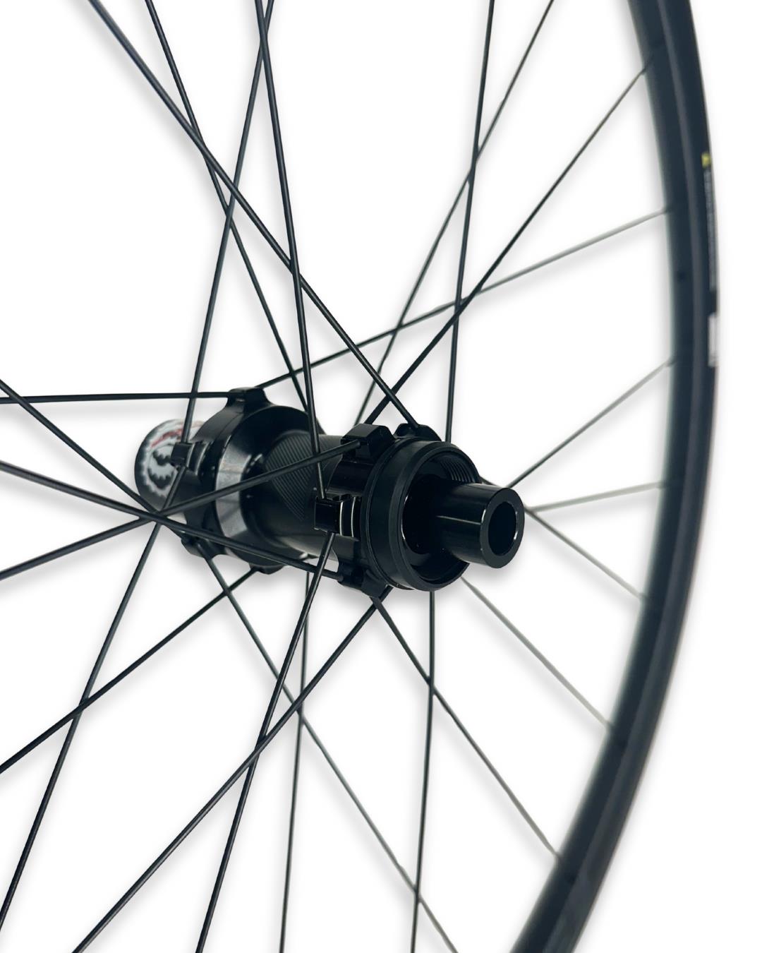 FSA AGX i21 700c Adventure/Gravel Wheelset – Center-Lock, Shimano HG, Tubeless-Ready
