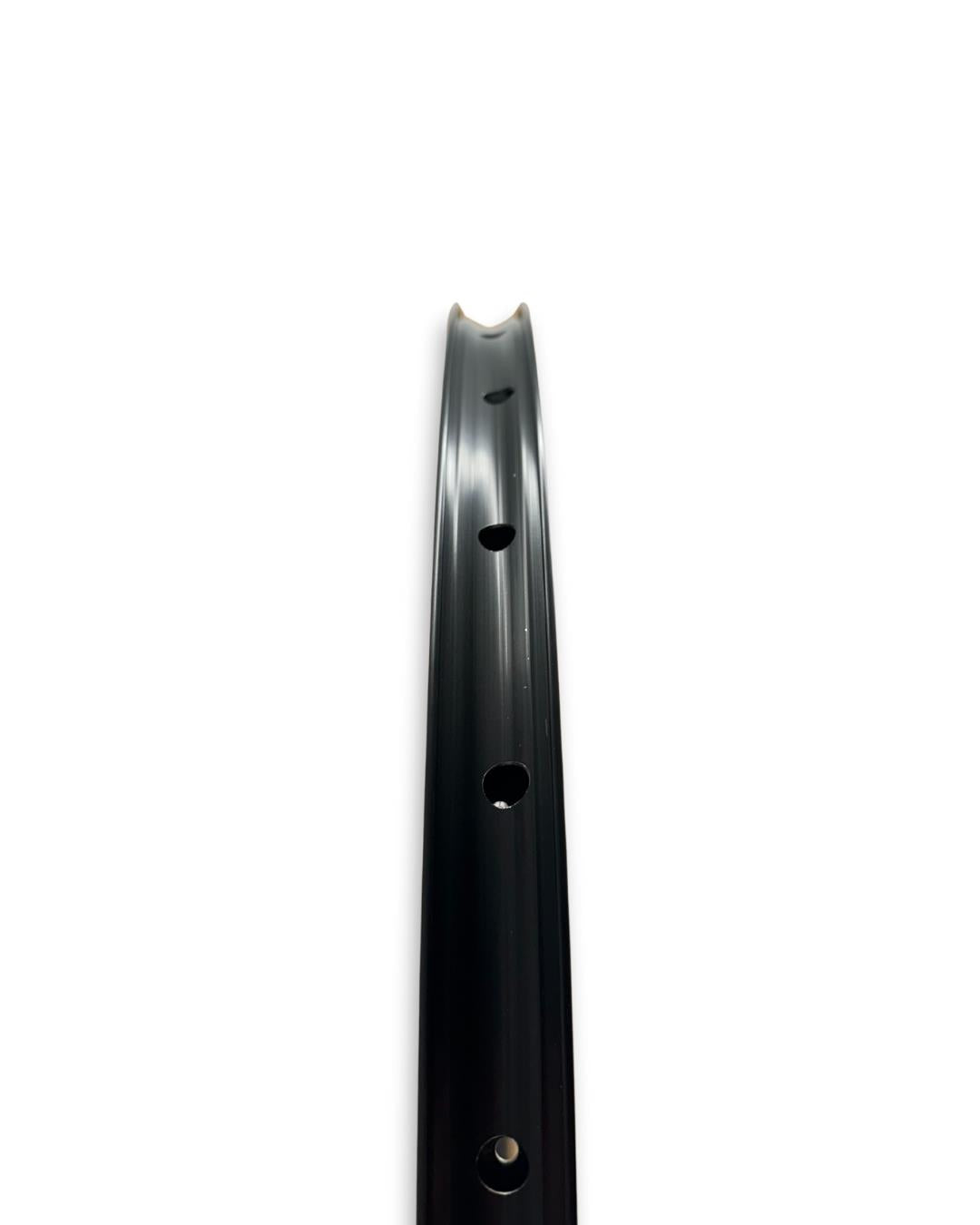 Fulcrum Rapid Red 900 650B clincher rim, 22mm internal width, 28h spoke holes, disc brake compatible, 510g