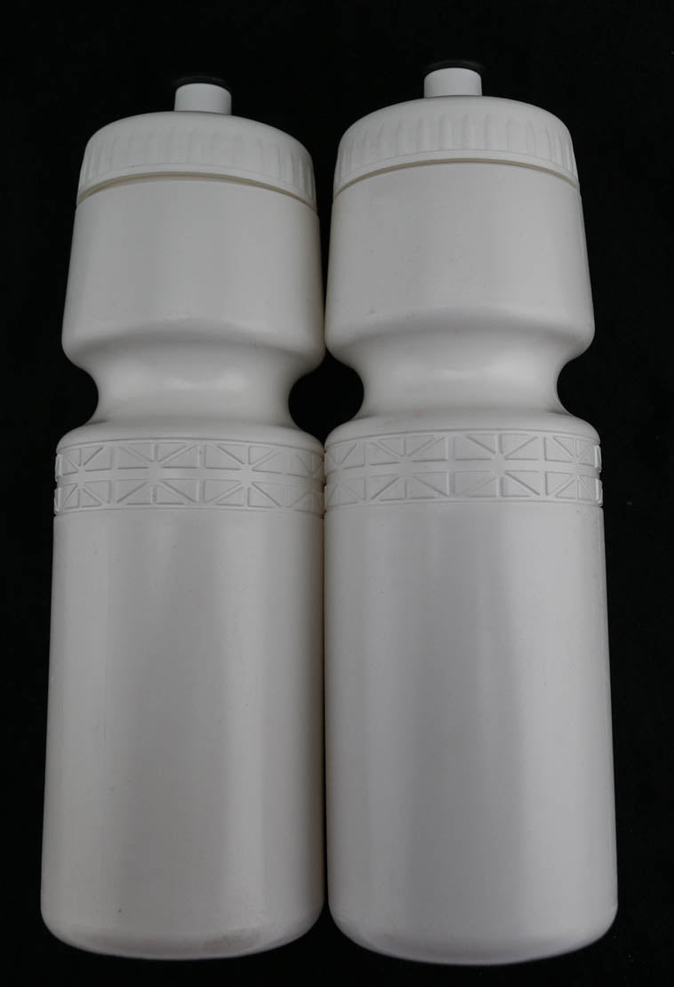 2 QTY 22oz Ounce Bicycle Water Bottles Screw Cap White NEW