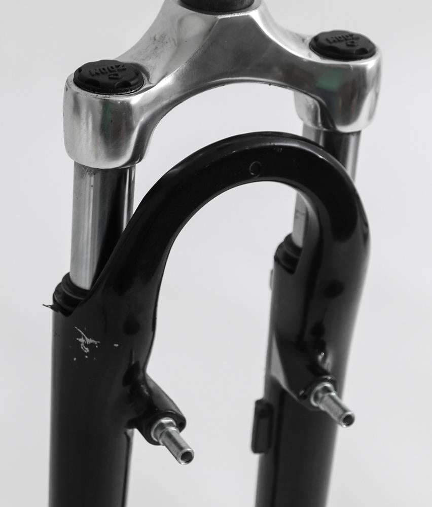 ZOOM 700c Suspension Hybrid Bike 1-1/8" Threaded Fork Black Disc New Blemished