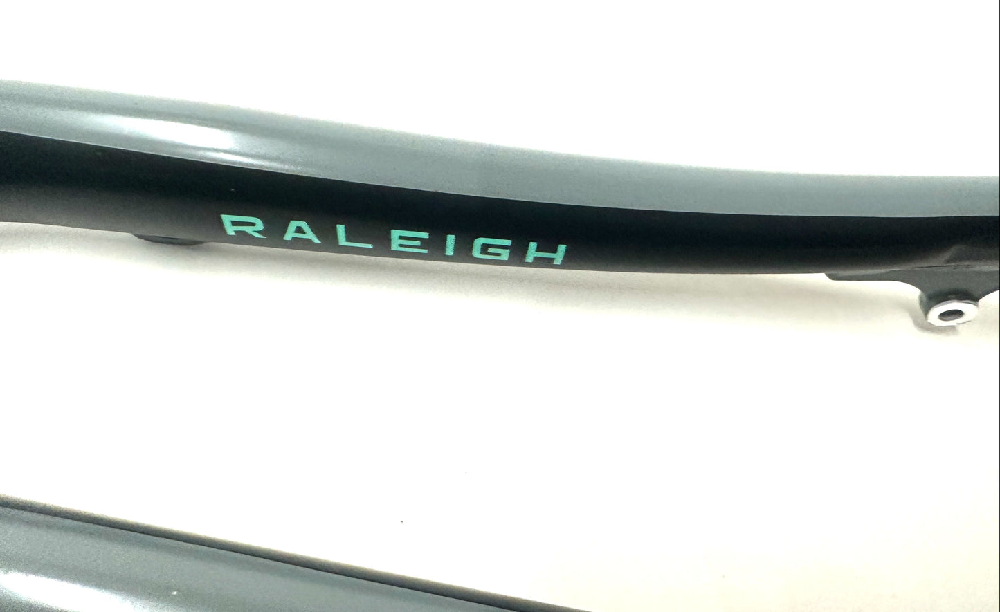 Raleigh 1 1/8" 700c Threadless Alloy Fork 100mm QR Disc Axle to Crown 400mm NEW