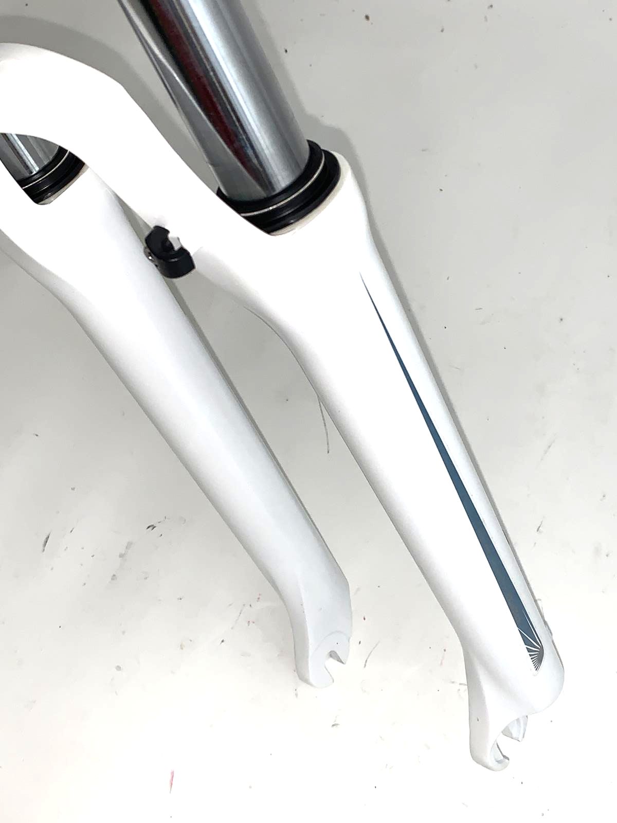 Suntour XCM HLO 26" 100mm White lockout 1-1/8 Threadless Bike Suspension New NOS