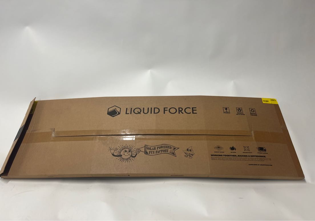 Liquid Force Bullox Aero Wakeboard 136cm 2022 Red - 2225091 MSRP $699 NEW Blem