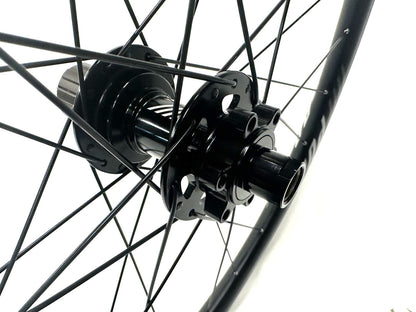 PUB Carbon 700c 100 x 12mm 142 x 12mm Disc Gravel Wheelset fits Shimano 11s New