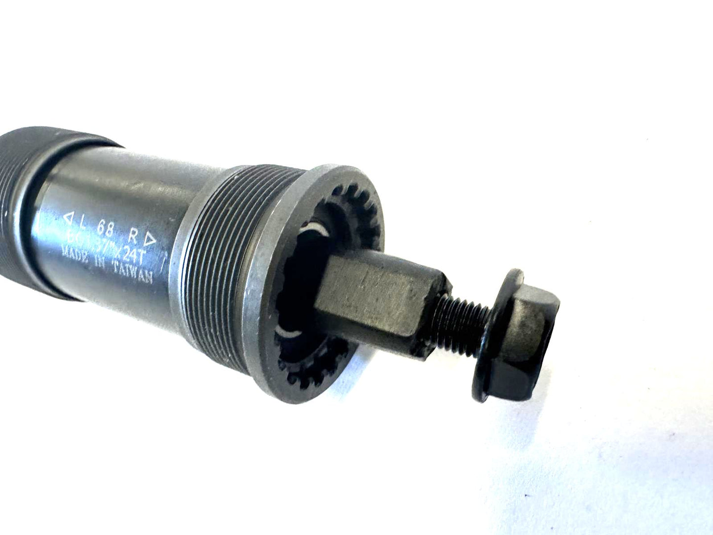 68 x 107mm BC-1.37x24T Bike  BSA Square Taper Sealed Bottom Bracket BB New