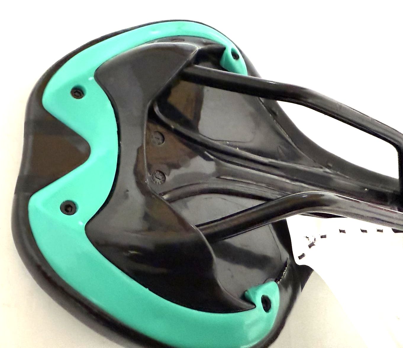 Mongoose TYAX Comp 145mm Mens Bike Saddle MTB Mountain 280mm Long Seat New
