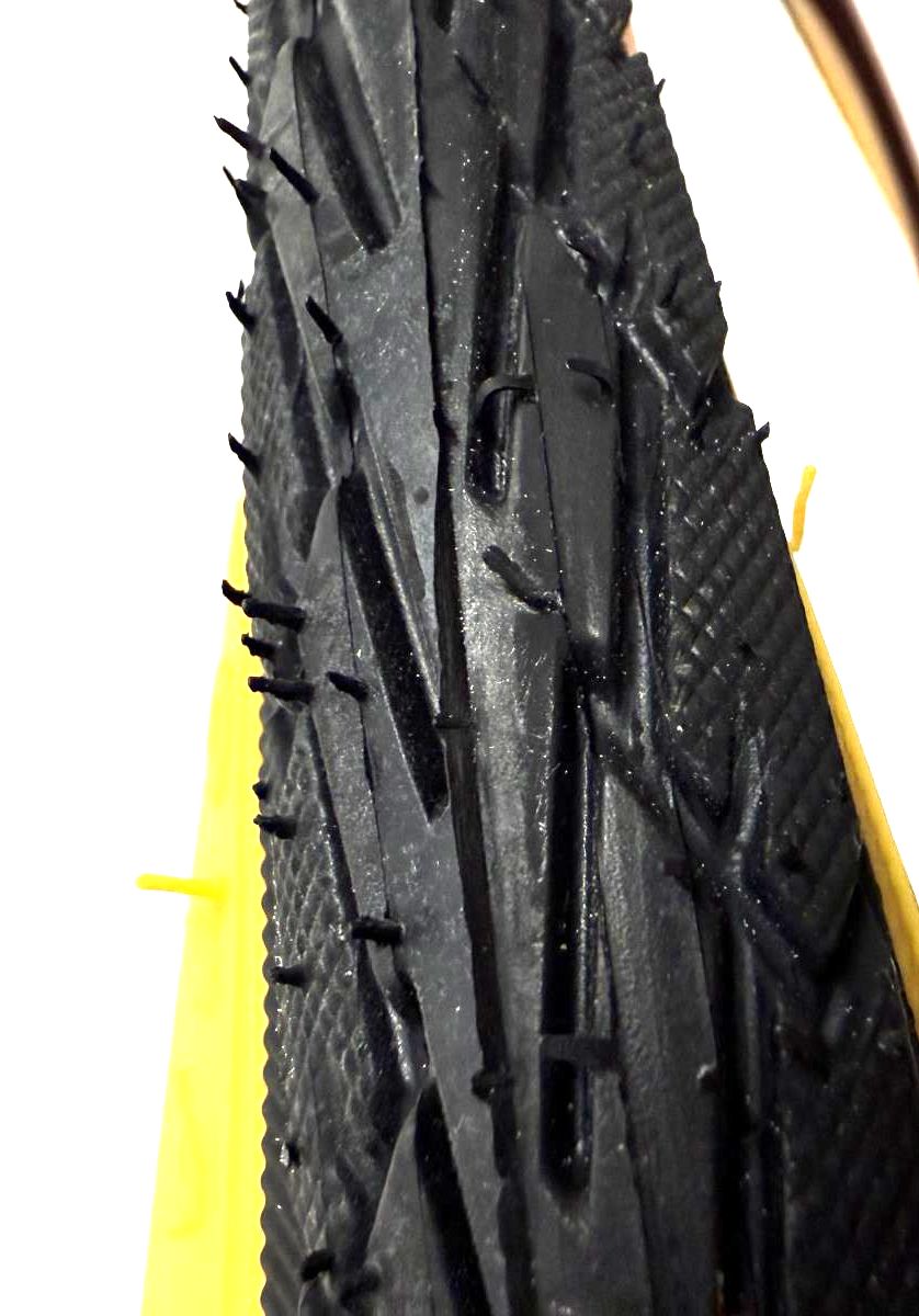 Pair (Lot of 2) DURO CORDOBA 700x35c Bicycle Bike Tires Wire Bead 35-60PSI New