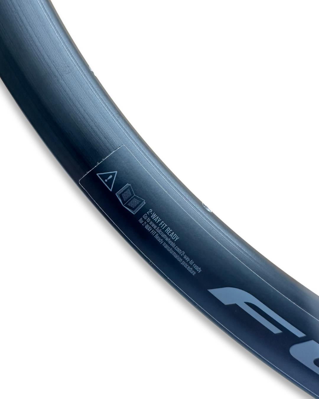 Fulcrum Rapid Red 900 650B clincher rim, 22mm internal width, 28h spoke holes, disc brake compatible, 510g