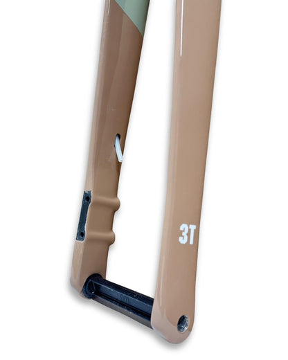 3T Exploro RaceMax Carbon Gravel Fork — 700c Disc 380mm A-C Olive/Sand