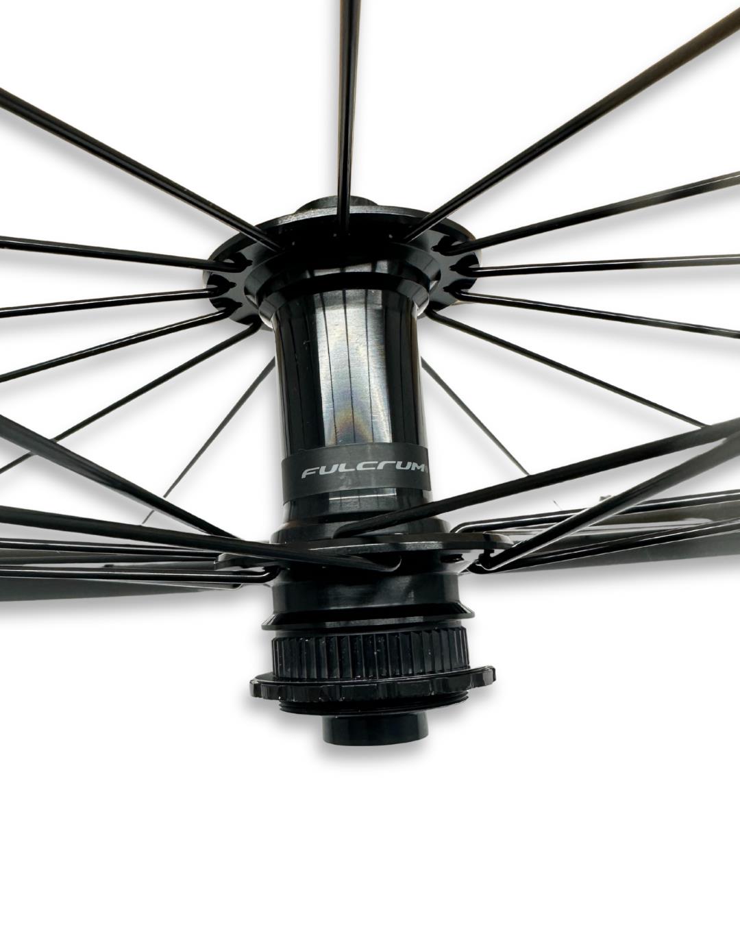 Fulcrum Rapid Red 900 650B front wheel tubeless ready with 22mm internal rim width and CenterLock disc mount