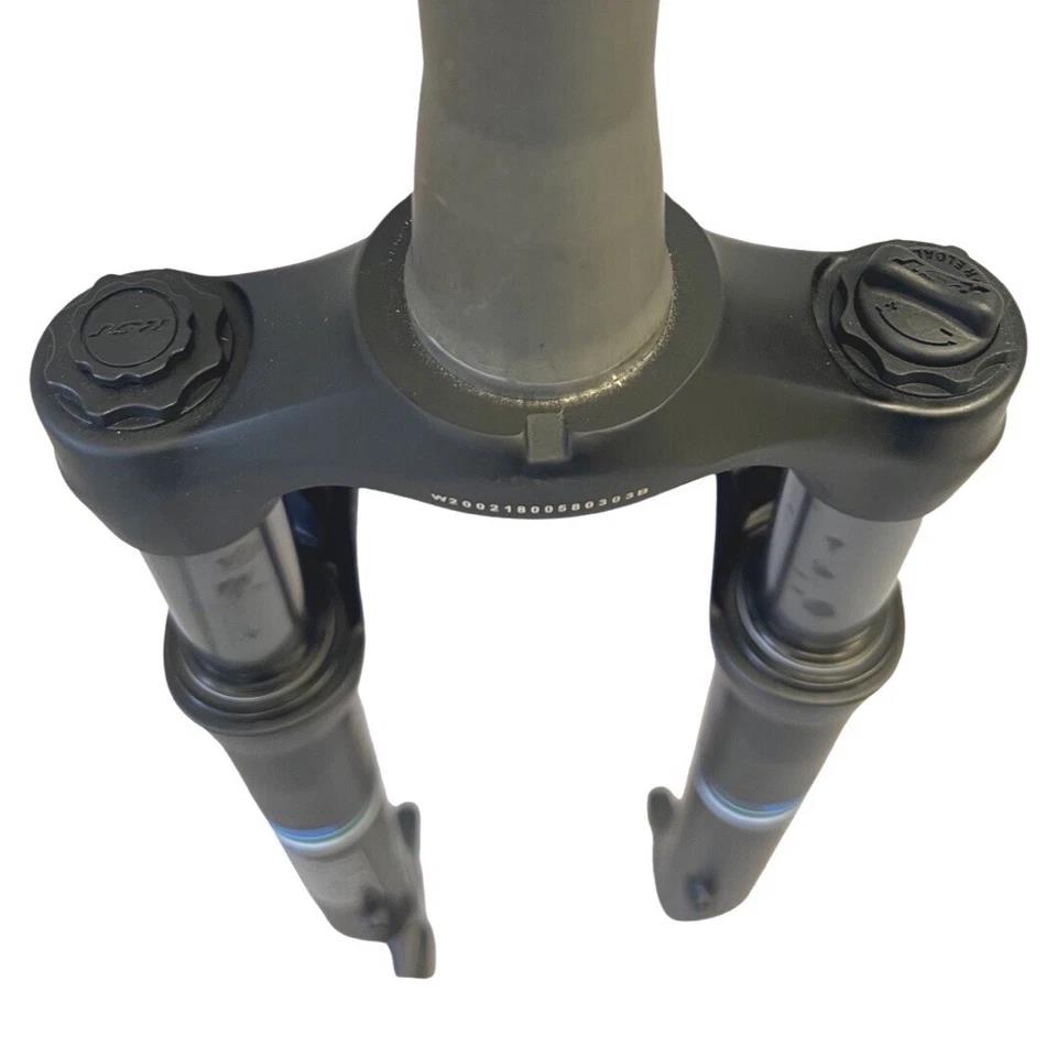 RST Volant 700C fork 60mm tapered PM disc 9x100 QR urban hybrid black