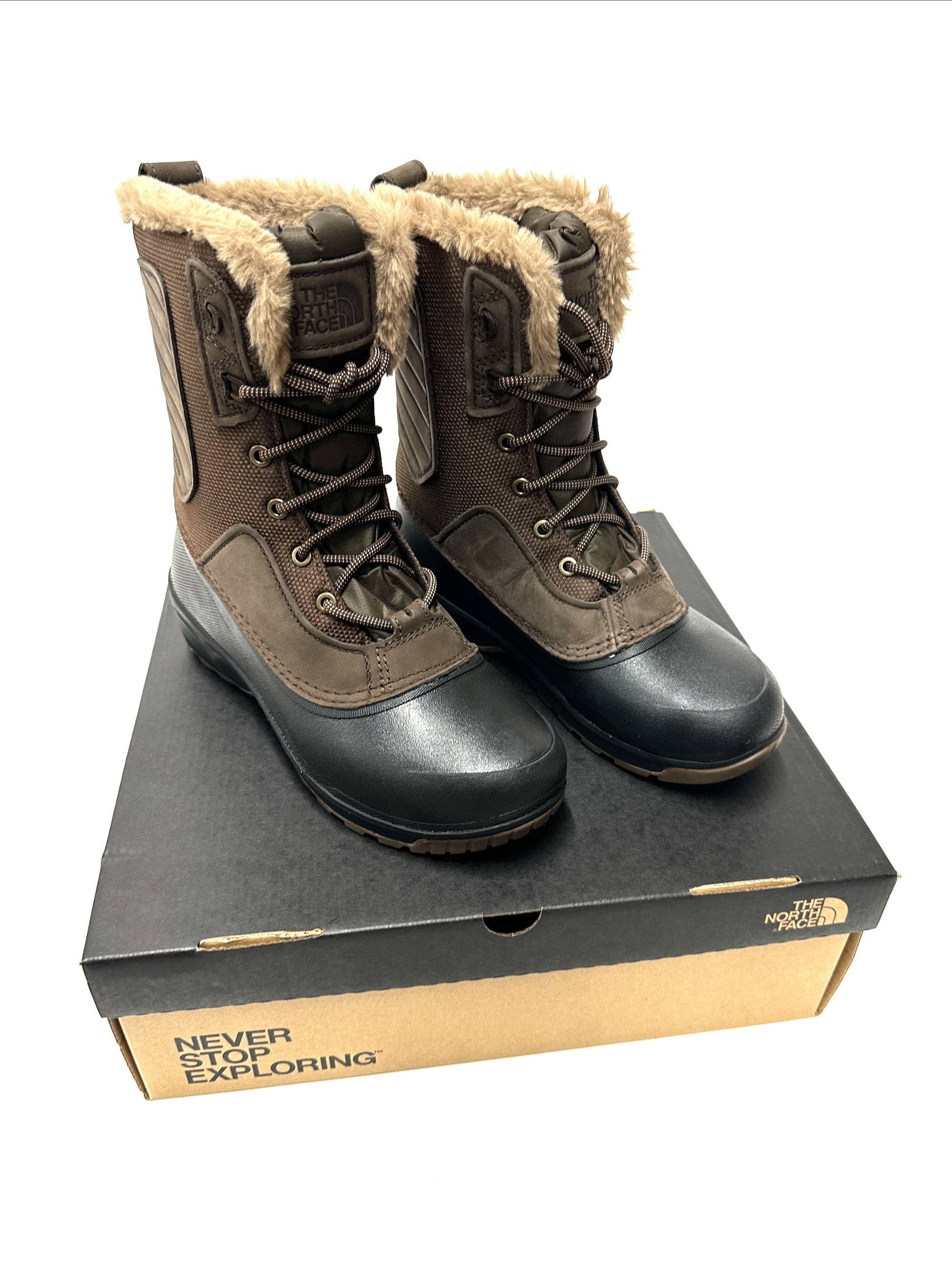 The North Face women’s Shellista IV Mid winter boot, size 6.5, waterproof and insulated snow boot for cold-weather traction and warmth