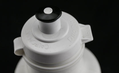 2 QTY California Springs DuoFlow 24oz Ounce Bicycle Water Bottles White NEW - Random Bike Parts