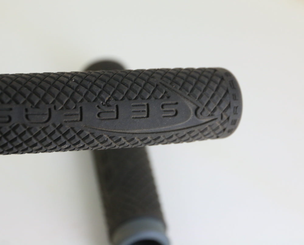 Serfas Black / Gray Flat Bar MTB BMX Hybrid Bike Grips 130mm NEW