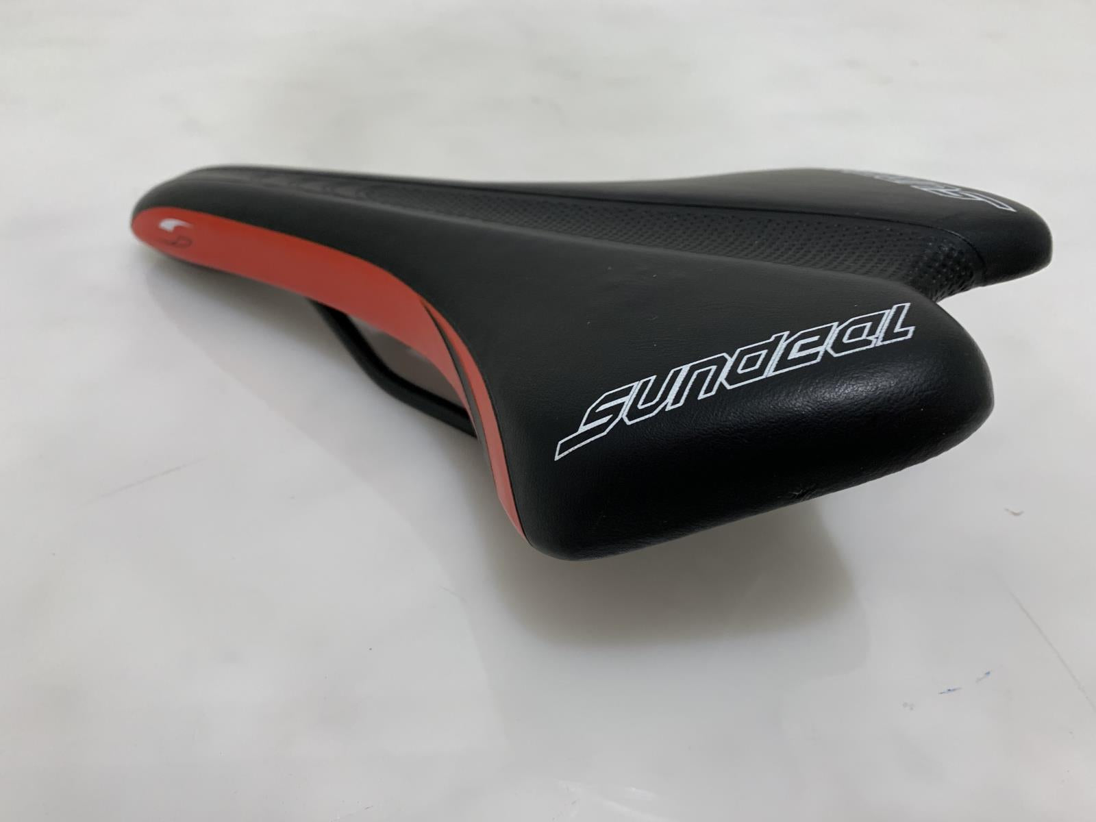 SUNDEAL ROAD Mountain Cycle Bicycle BIKE SADDLE NEW TAKE OFF