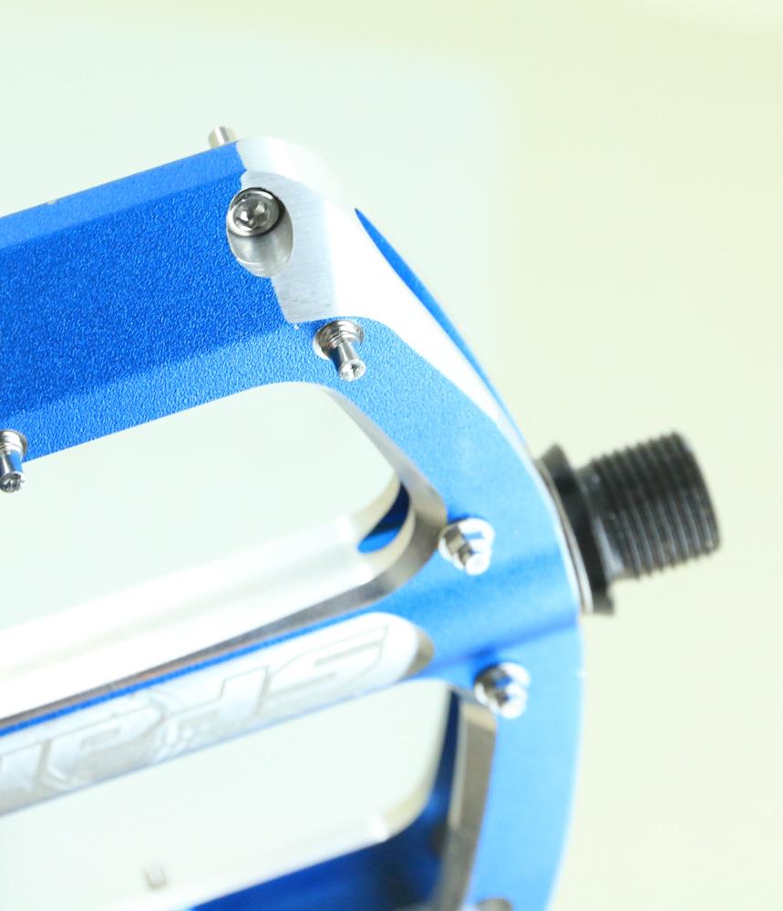 Spank Oozy MTB Flat 9/16 Platform Pedals Bike Blue Alloy Sealed Lightly Used