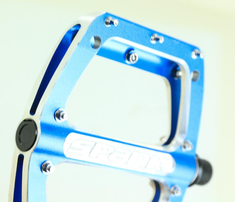 Spank Oozy MTB Flat 9/16 Platform Pedals Bike Blue Alloy Sealed Lightly Used