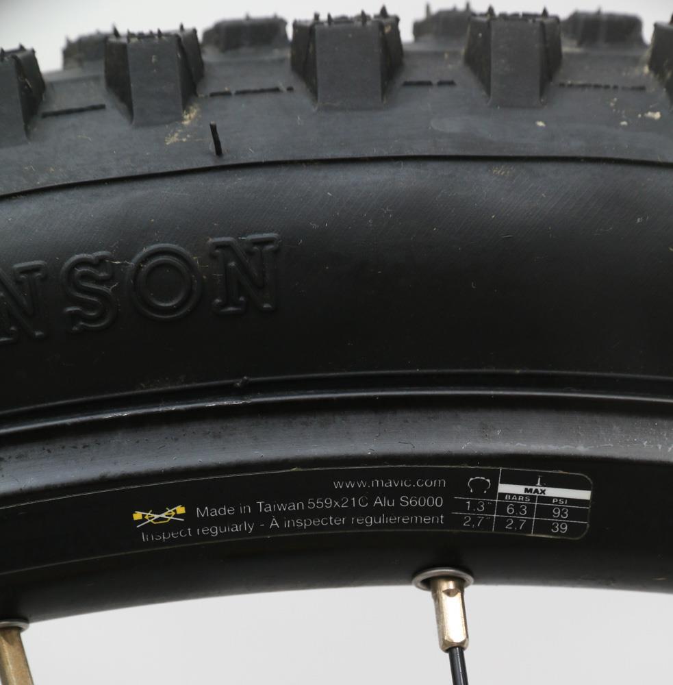Mavic EN 321 26" DH MTB Bike 20 x 110mm / 12 x 142mm Thru 8-11s + Tires New Blem
