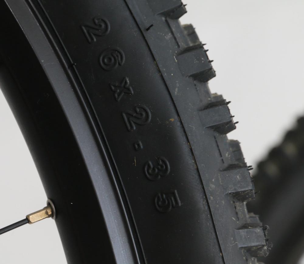 Mavic EN 321 26" DH MTB Bike 20 x 110mm / 12 x 142mm Thru 8-11s + Tires New Blem