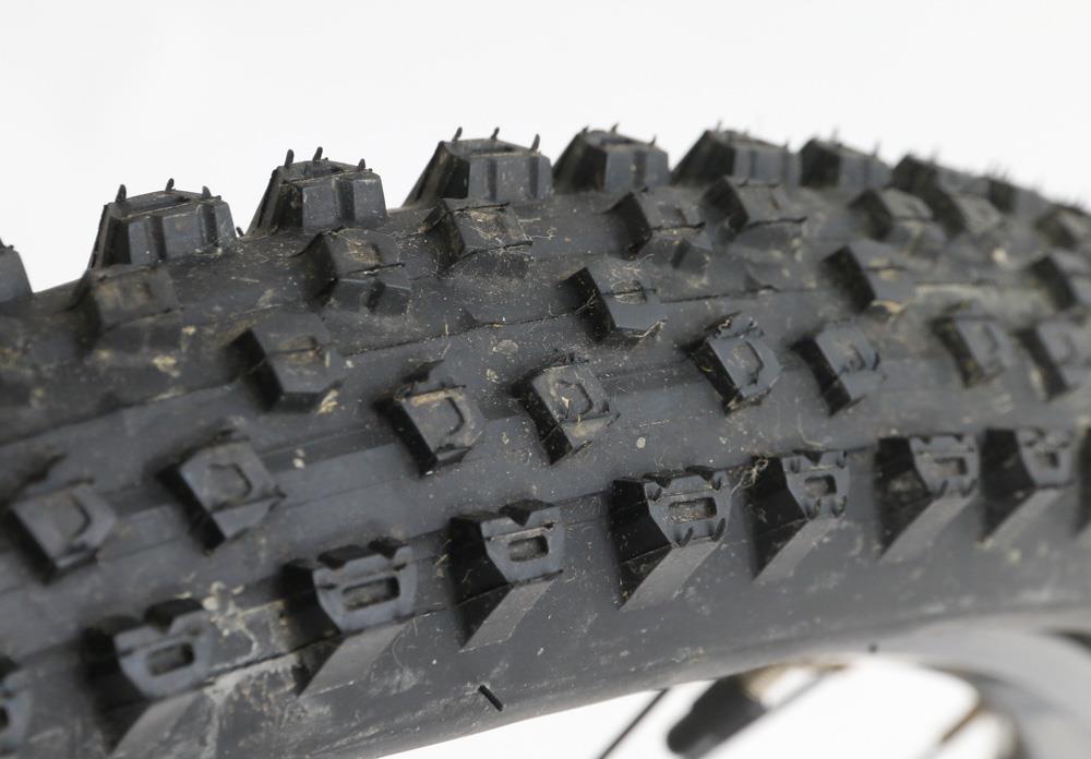 Mavic EN 321 26" DH MTB Bike 20 x 110mm / 12 x 142mm Thru 8-11s + Tires New Blem
