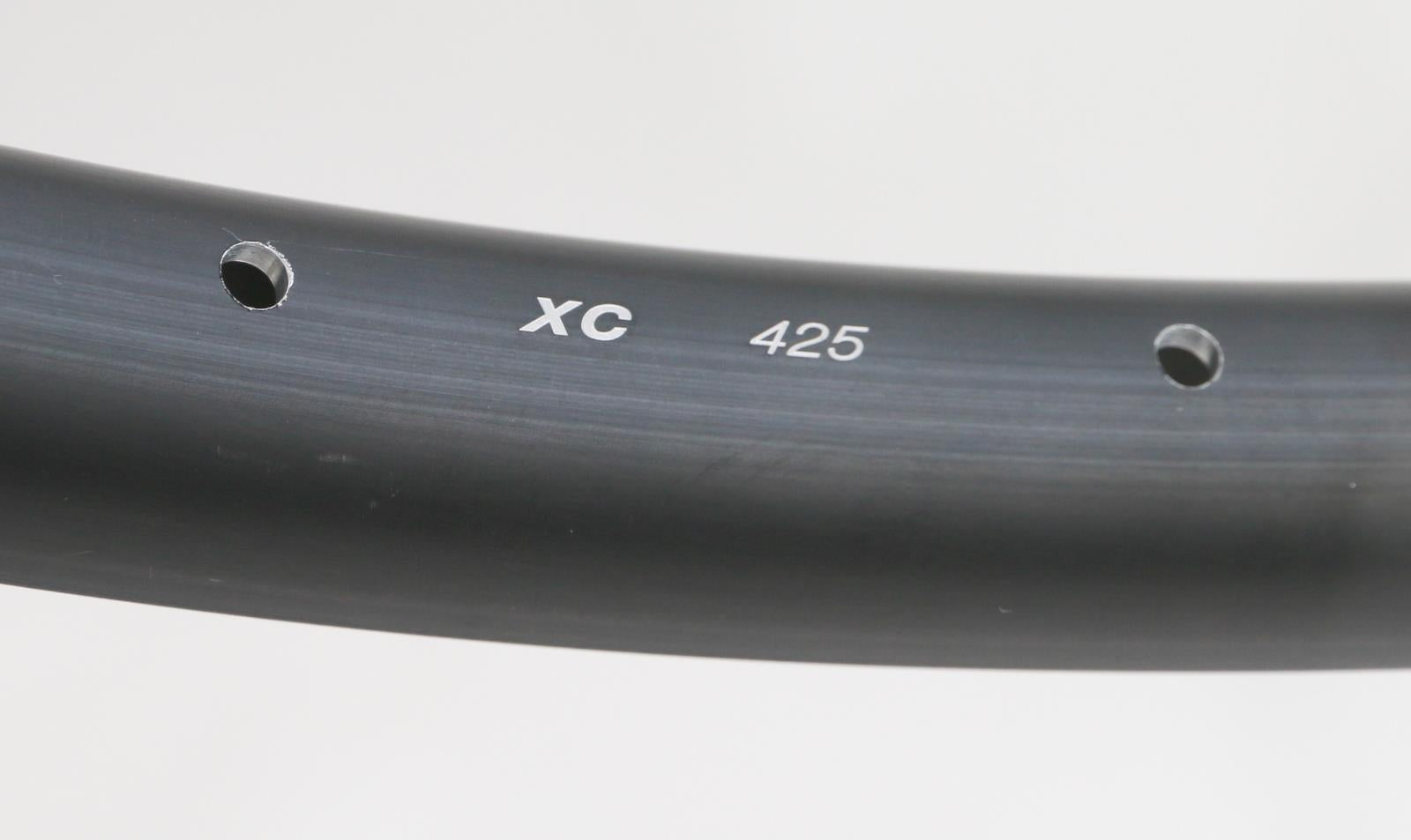 2 QTY Mavic XC 425 28 Hole 28H 29er MTB Bike Rims Aluminum Black Disc NEW - Random Bike Parts