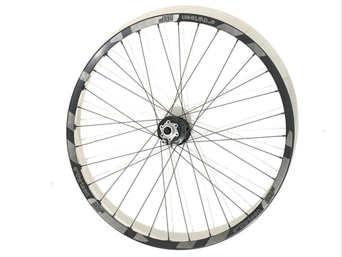 E-Thirteen LG1R 650b 27.5" Mountain Bike Front Wheel Shimano 20x100mm Thru NEW