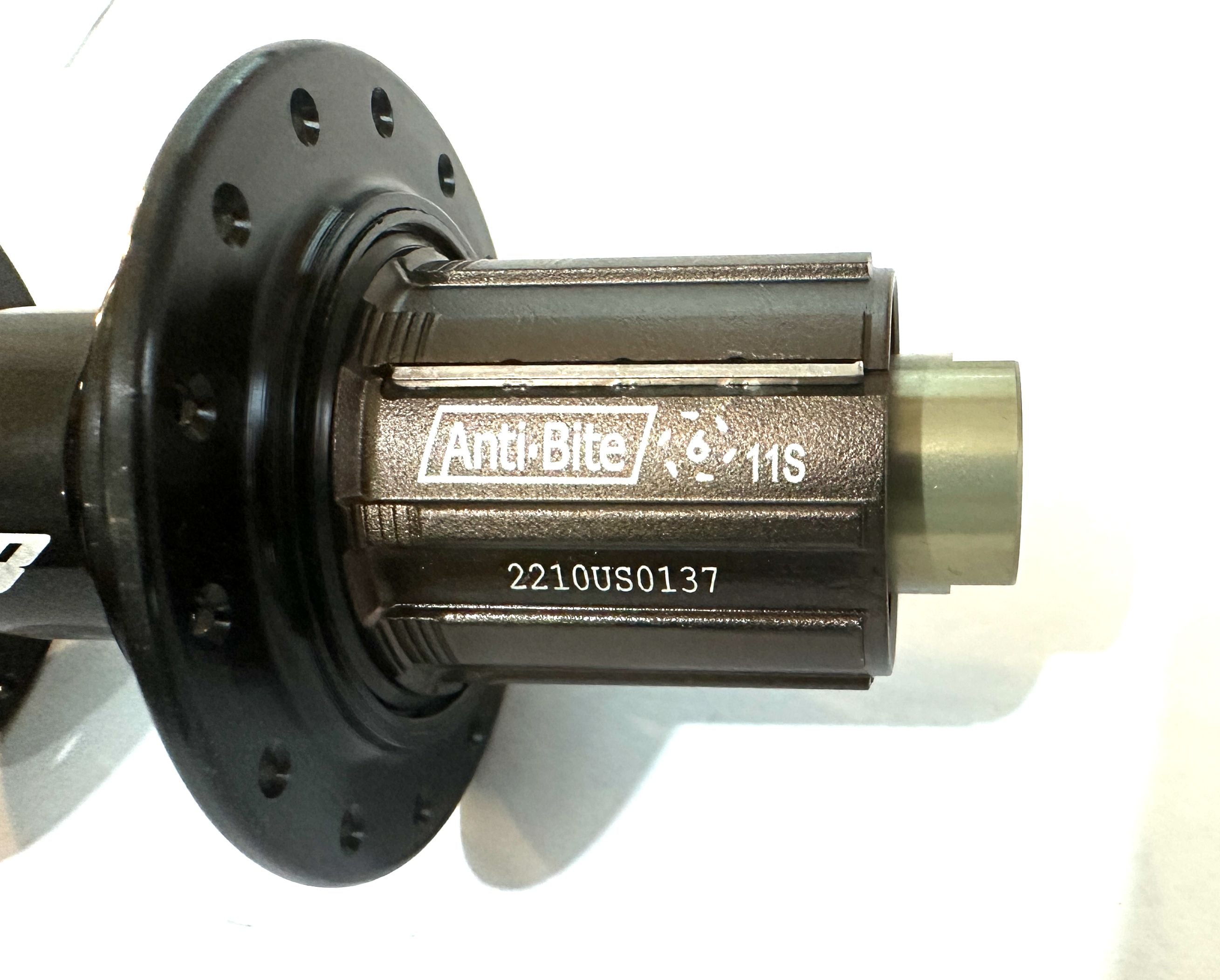 Rear Bike Hub PUB 6 bolt Disc 142 mm 28h 12mm Thru Axle Fits HG Cassette New