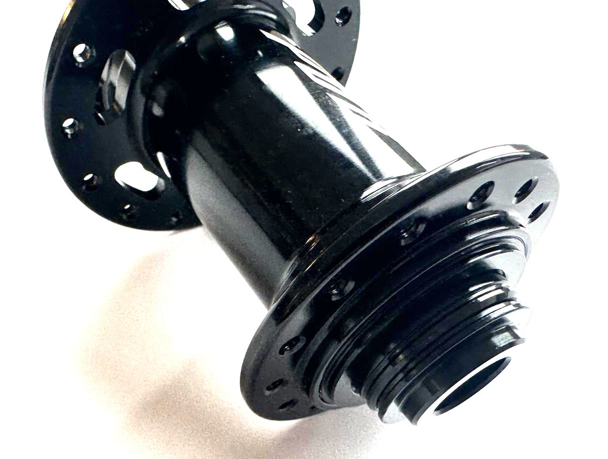PUB 28h 100mm 12mm Thru Axle TA  6 Bolt Disc Front Bike Sealed Hub Black New