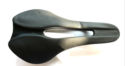 Selle Italia 145mm Boost Bike Seat Saddle Black 240mm Length New