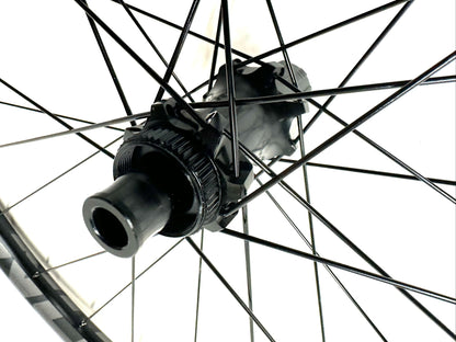 Easton EA70 AX DISC Tubeless Wheel Rear 700c Clincher CL Disc 142x12mm HG New - Random Bike Parts